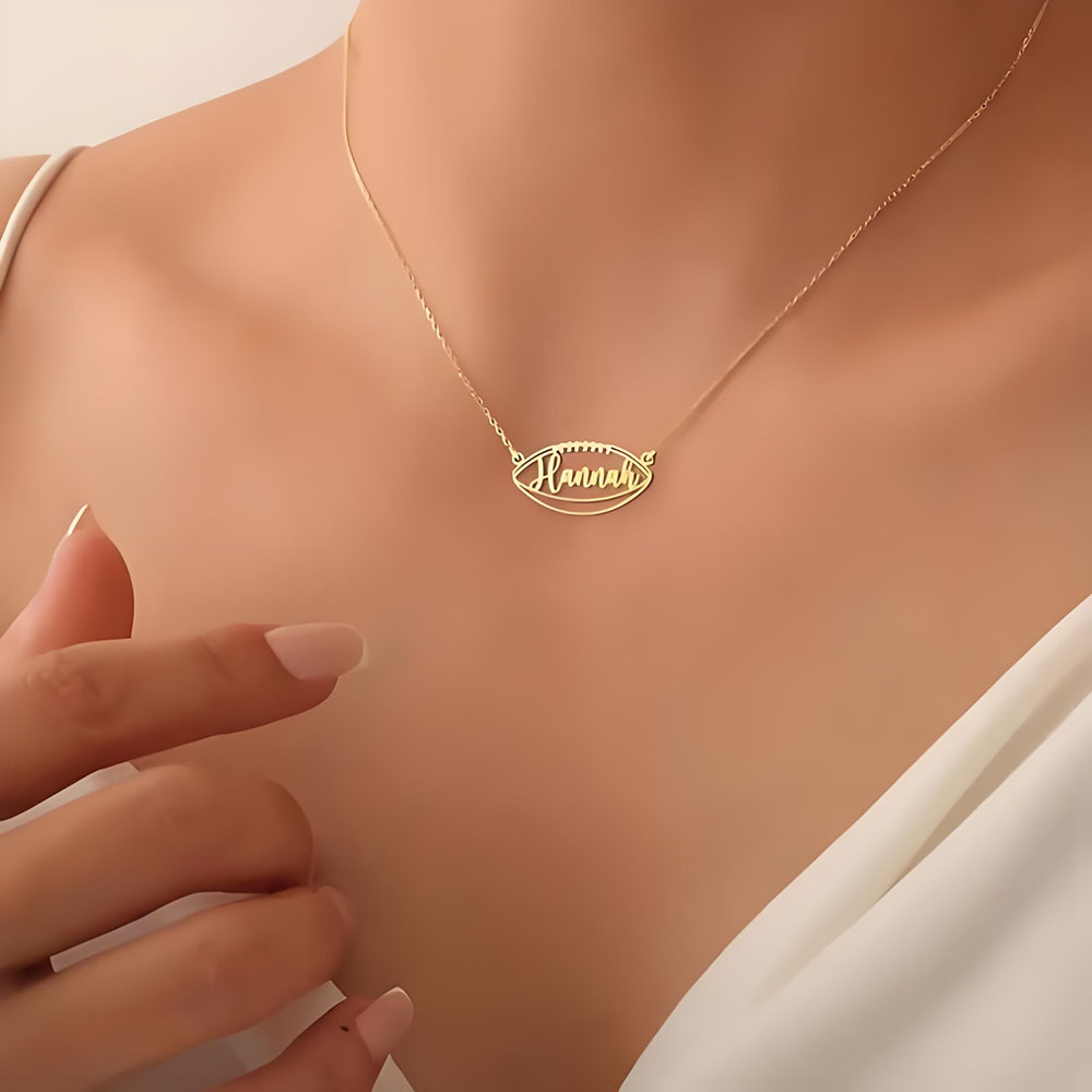 18K Gold Custom Name Football  - Party Games Name recension och pris