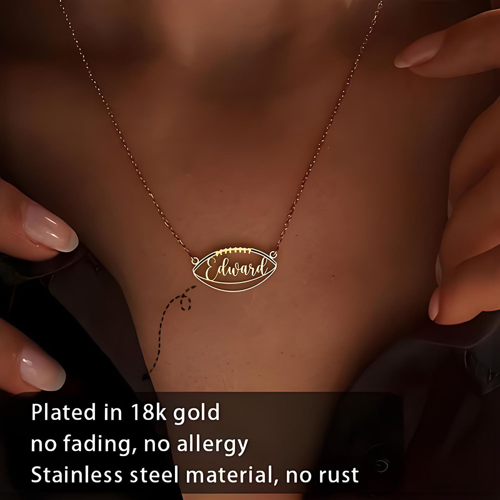 18K Gold Custom Name Football  - Party Games Name recension och pris